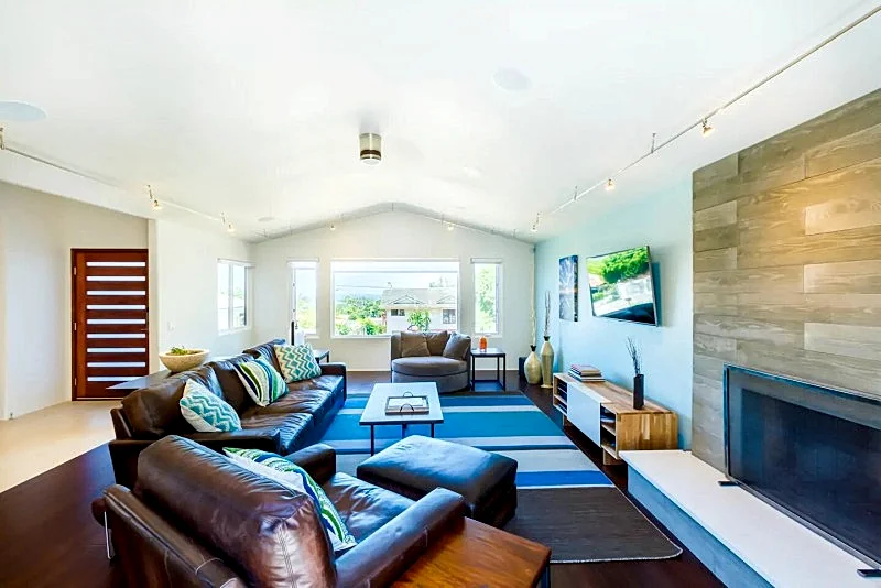 Entire house hosted by A.C.