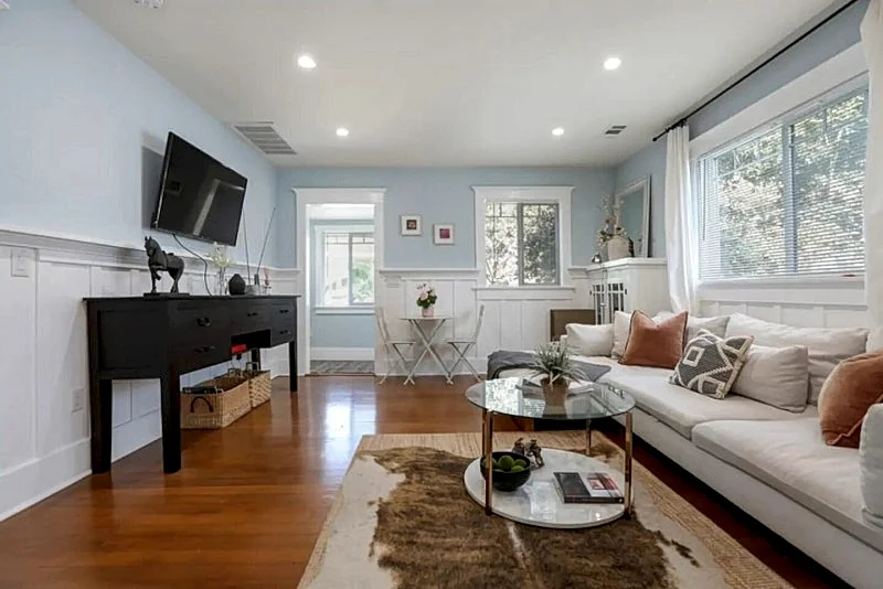 Silverlake/Echo Park Apt with Parking+A/C+Smart TV