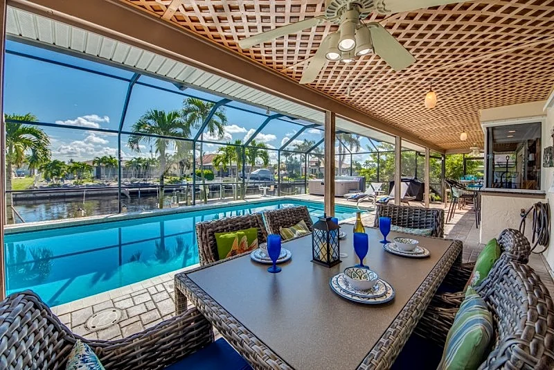 Villa 1 Bright and Sunny, Open Floor Plan, Pool, Hot Tub