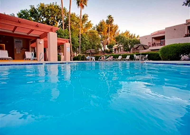 Furnished Vacation Condo in the Middle of Scottsdale
