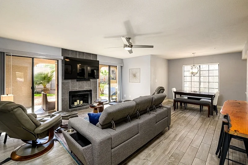 Beautifully Remodeled; Steps From Pool/spa in Central Scottsdale Location!