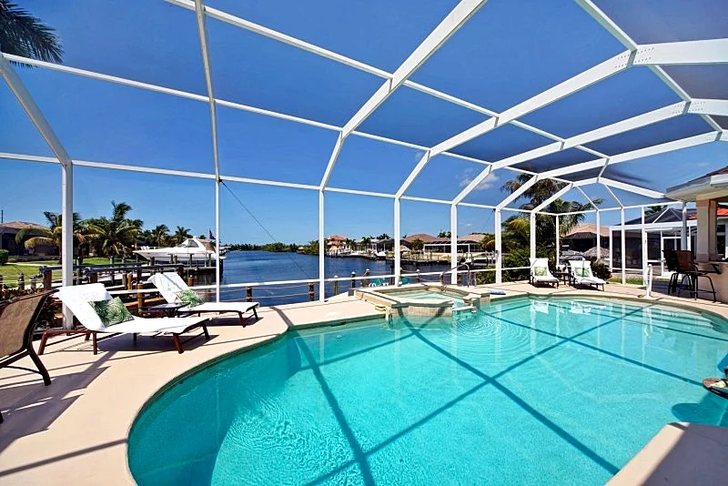 CCVS - Villa Grandiosa - Canal-Side Villa with Pool, Jacuzzi & Dock in Cape Coral