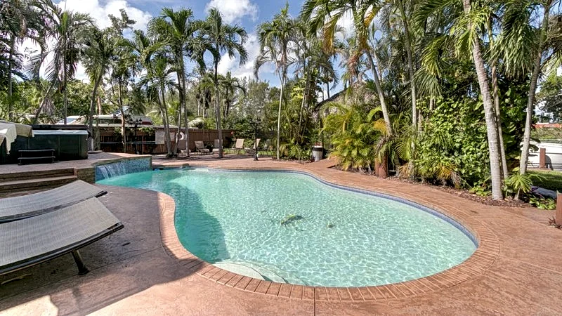VILLA LION 1. AMAZING BACK YARD. WOOW