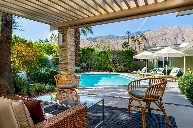 Perfect! Secluded Mid-Century Compound. 3 Beds/3 Baths Views! HOT-TUB! FIRE-PIT!