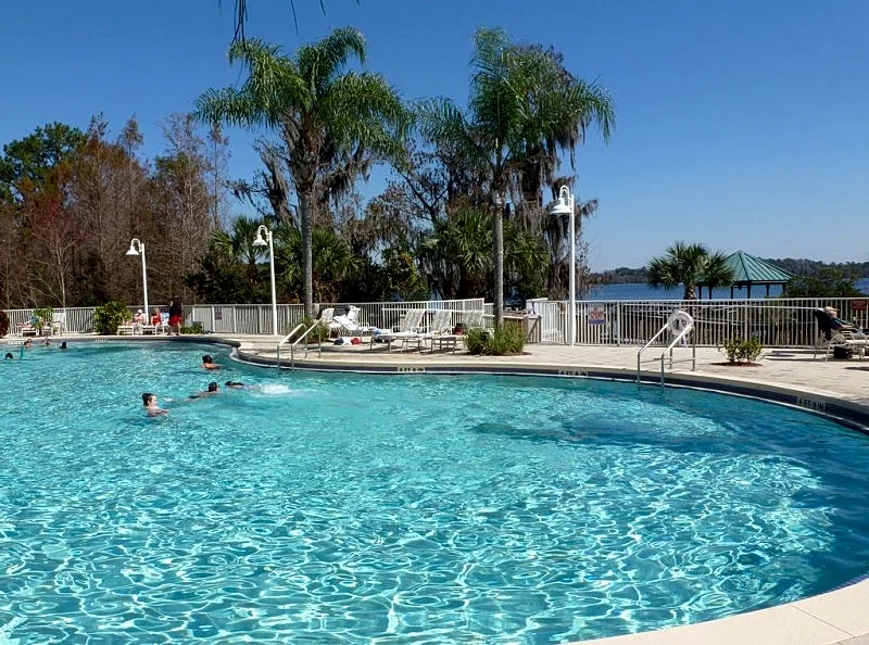 RENOVATED Lake View Family Resort High Floor CONDO near DISNEY and Universal