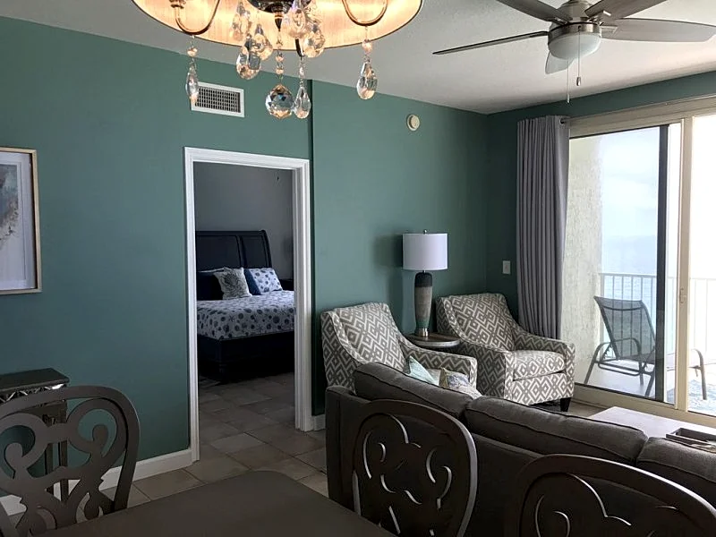 Beautiful corner unit/ wrap balcony INCREDIBLE SUNSET VIEWS! reserved parking