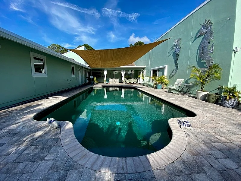 Near Beach, Pool, Paradise Awaits Adult Only The Green Room