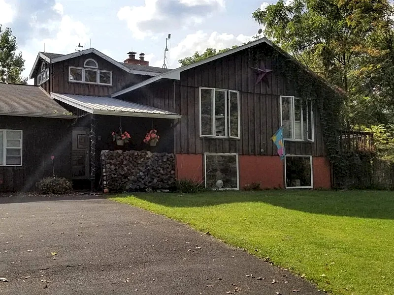 Chittenango Falls: Backyard-Pool/Patio/4.5 acres