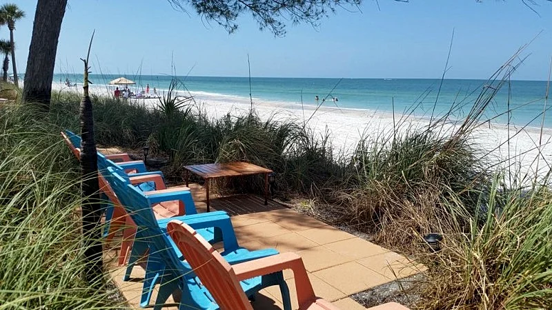 Awesome direct Gulf front 1 Bedroom With large private ground floor Patio