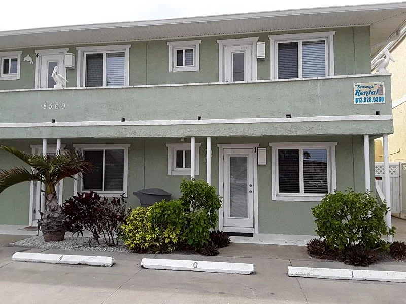 Gorgeous Direct Beachfront With Private Deck And Beautiful Sunsets