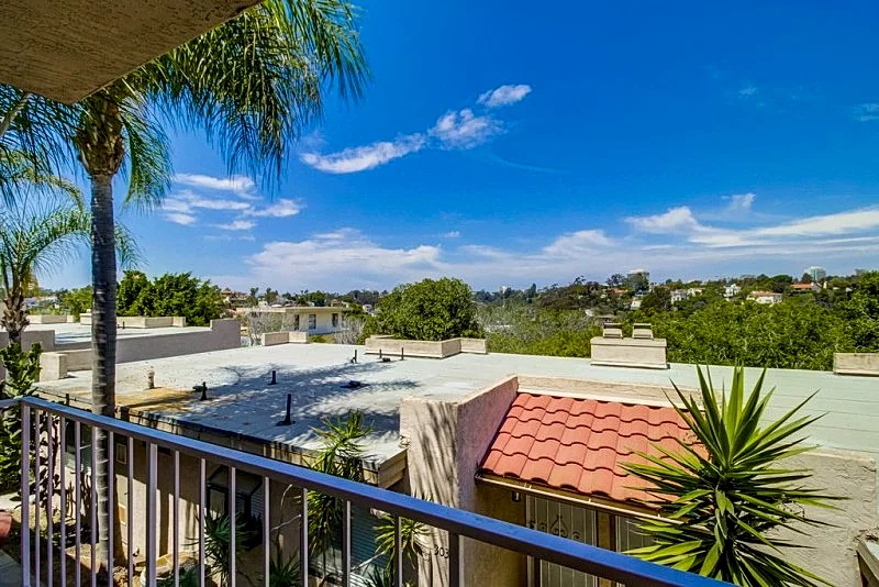 Dual Master/3 Bath townhouse in central SD