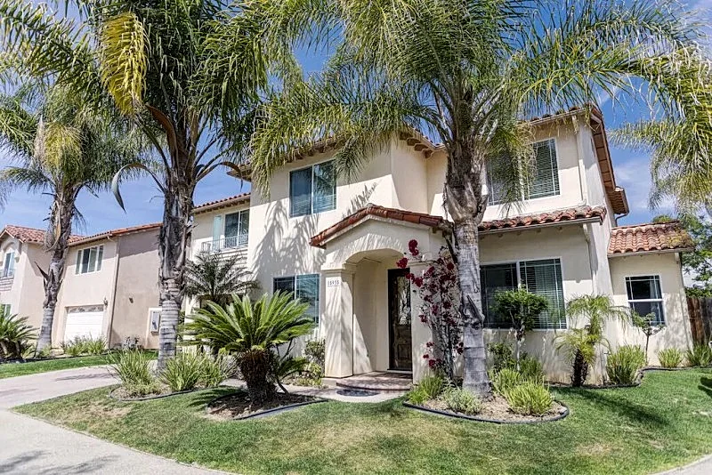 Discounted $s! 10 mi. to Universal Studios, Hollywood! Family friendly, hot tub!