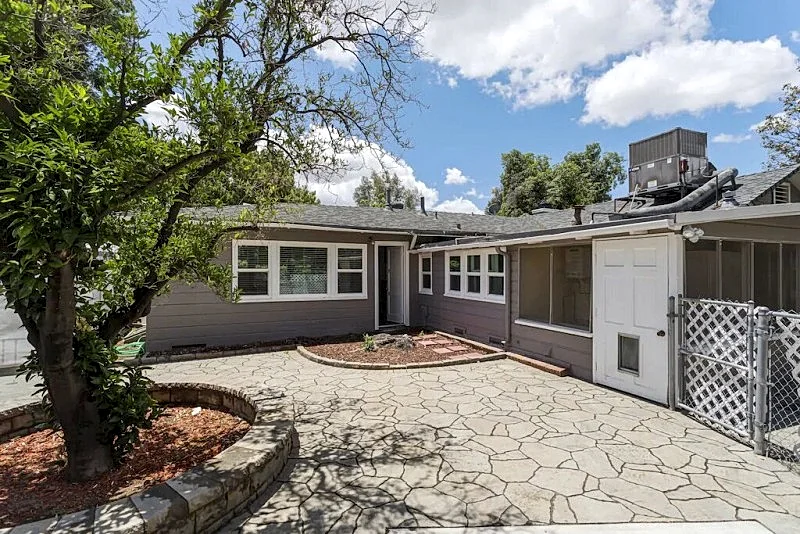 Stunning Gated Home near Universal Studios!