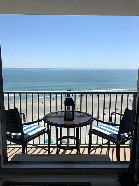 The Luv Shack- Oceanfront Romantic Couples Suite Fireplace Walk In shower