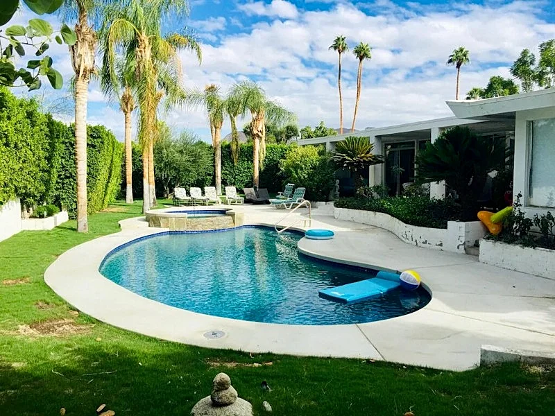 Spectacular luxury 3000 square ft. house on 1/3 of acre