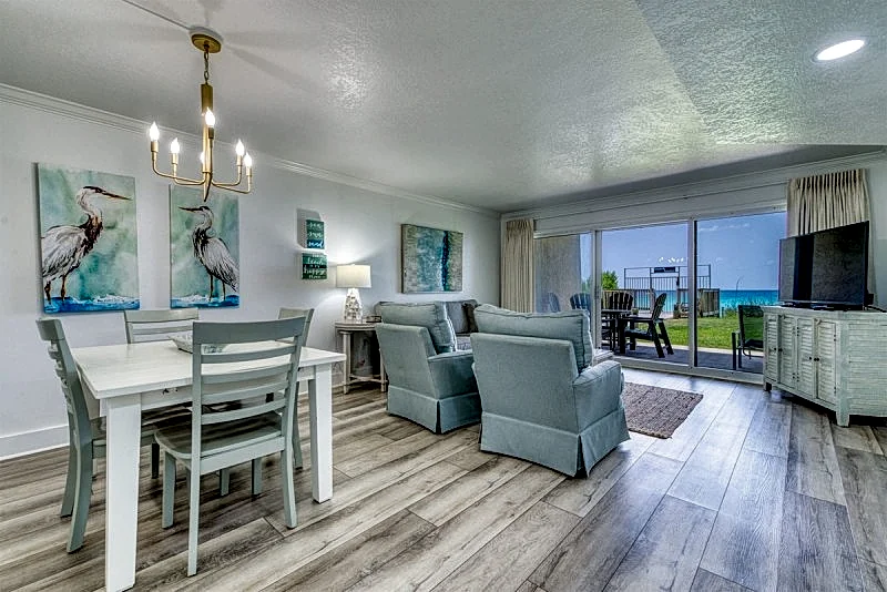 B105 | Beachfront with Beach Service, Pool, & WiFi