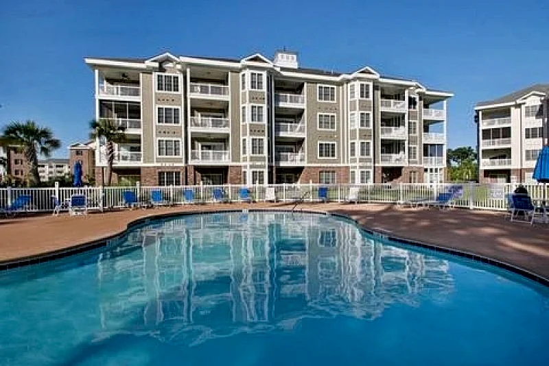 Close To Beach And Lots Of Golf.