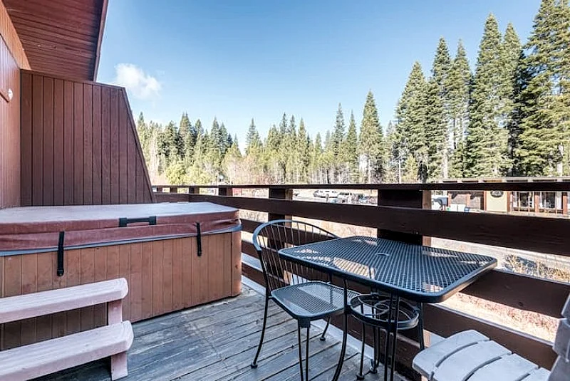 3BR Private HOT TUB-near Squaw Alpine Ski Resort