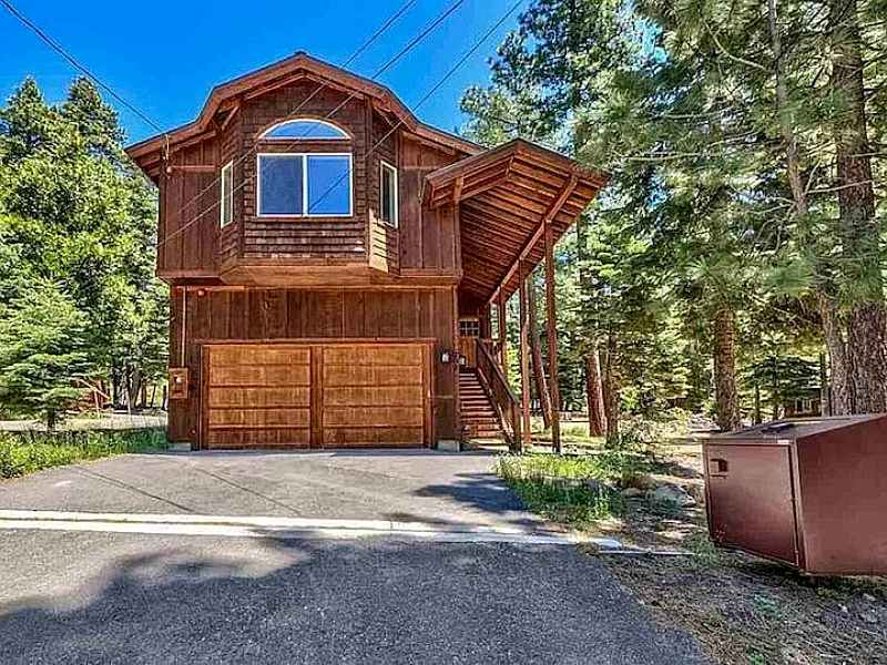 Kings Beach Vacation Rentals | 3BR Luxury Home w/ HOT TUB