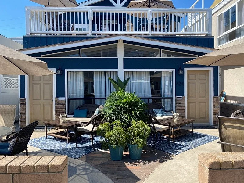 Tropical Retreat! 70 Steps to the Sand!