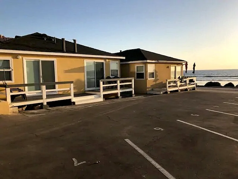 Oceanfront on the Strand, Watch the waves roll in!