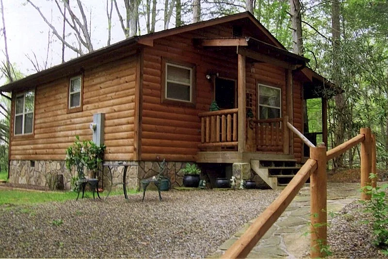 2BR cabin on Lg Mt creek in the heart of the Great Smoky Mountains National Park