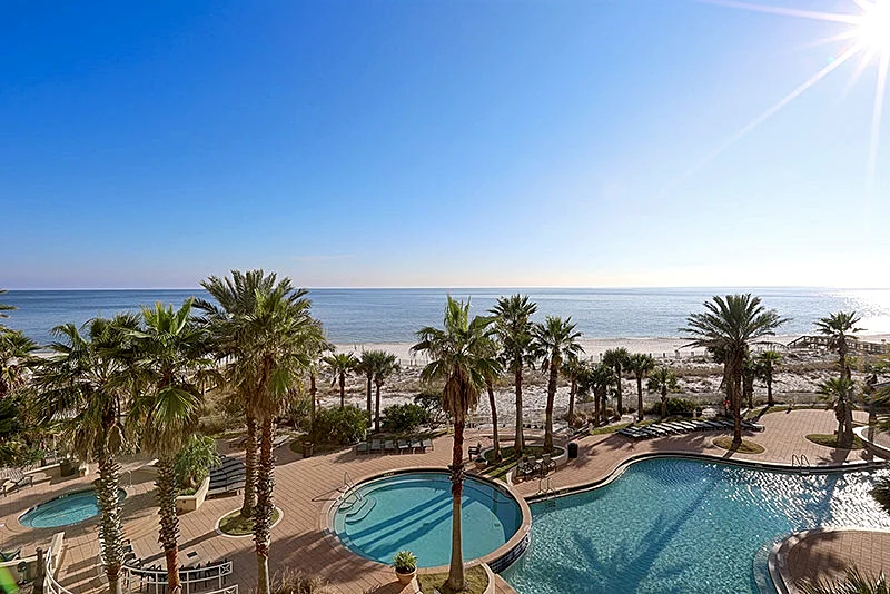 Direct on the Beach, Unforgettable View