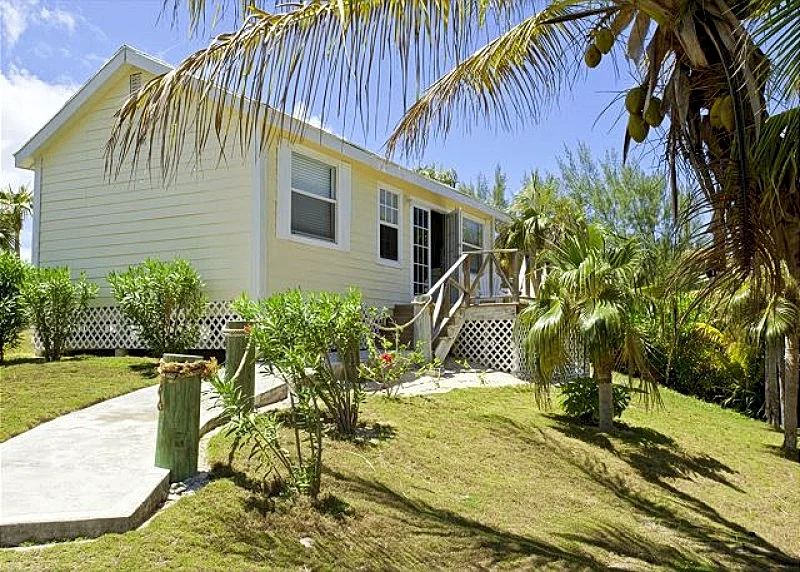 Private 5-bedroom Beachfront Estate w/Heated Pool on Pink Sand Beach