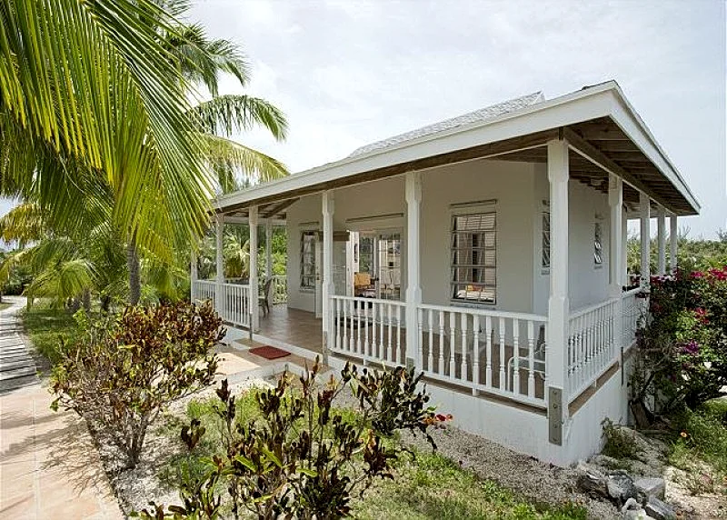 Private 2 Bedroom Beachfront Estate 100 Yards from a Deserted Pink Sand Beach