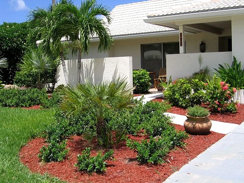 Quick Walk To Beach, Restaurants, Shops, Movies. Updated, Spacious. Private Pool