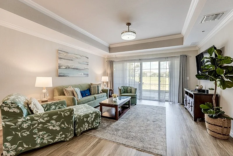 3 Bed Condo in Reunion Resort Backing Onto Golf Course 6 Miles to Disney