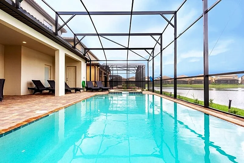 Westside Deluxe | Lakes Views | Near Attractions