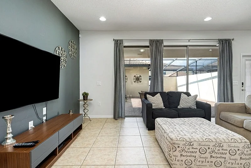 Windsor Peace | Pool Home Near Attractions