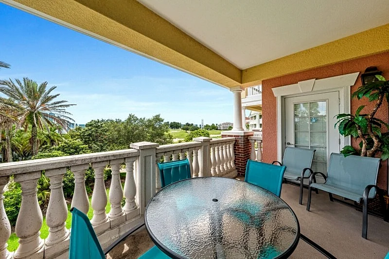 Bright and Spacious Luxury Condo Close to Disney - Great Golf Views!