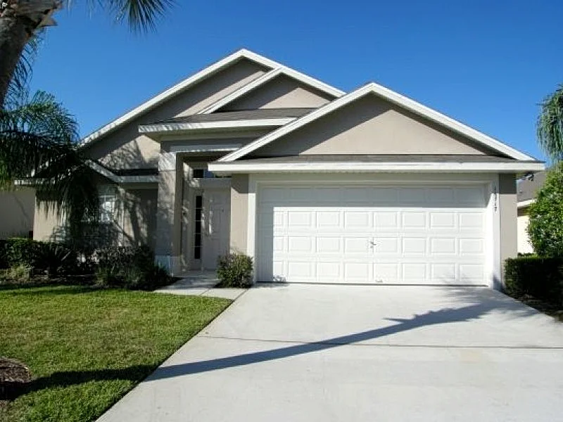 4 bed 2 bath home with pool and spa