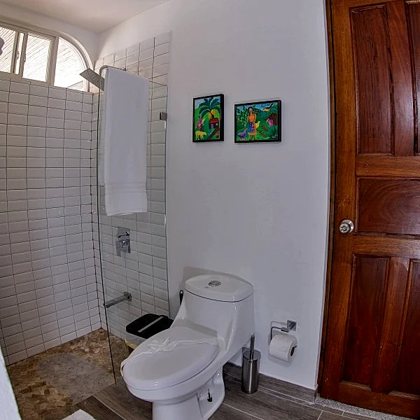 Photo 33