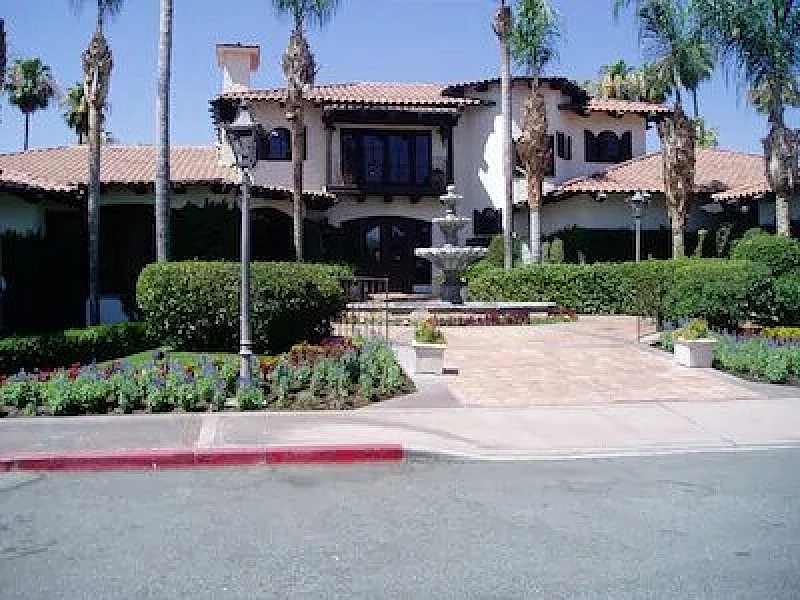 South Facing, Upgraded, Prime Location