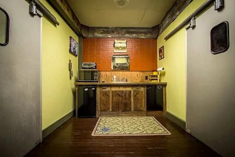 Photo 8