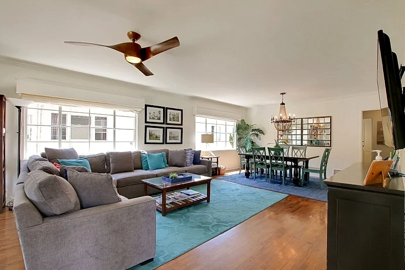 West Beach Villa 2 - Location in the center of West Beach, beach and State St. 2 blocks away!