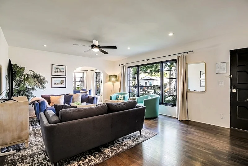 West Beach Villa 3 - well-loved, historic property featured in books, magazines - walk to beach!