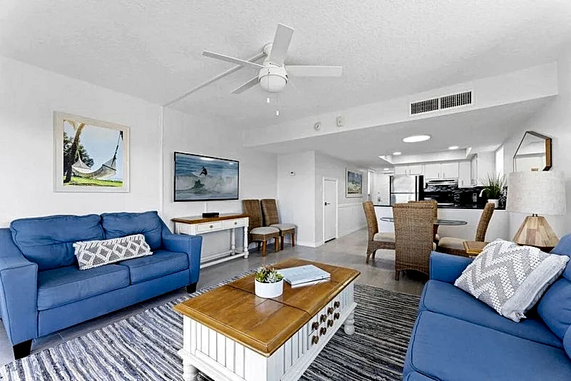 Beachfront. Family & Pet Friendly. Amazing Ocean views