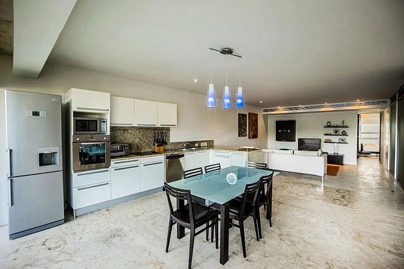 OCEAN VIEW 2 BR CONDO STEPS FROM THE BEACH AND 5TH AV