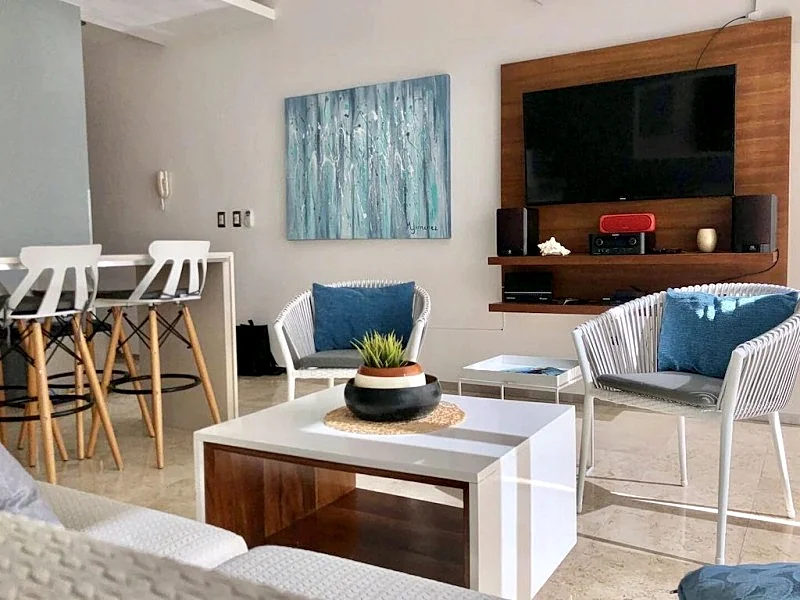 IDEAL LOCATION STEPS FROM THE BEACH
