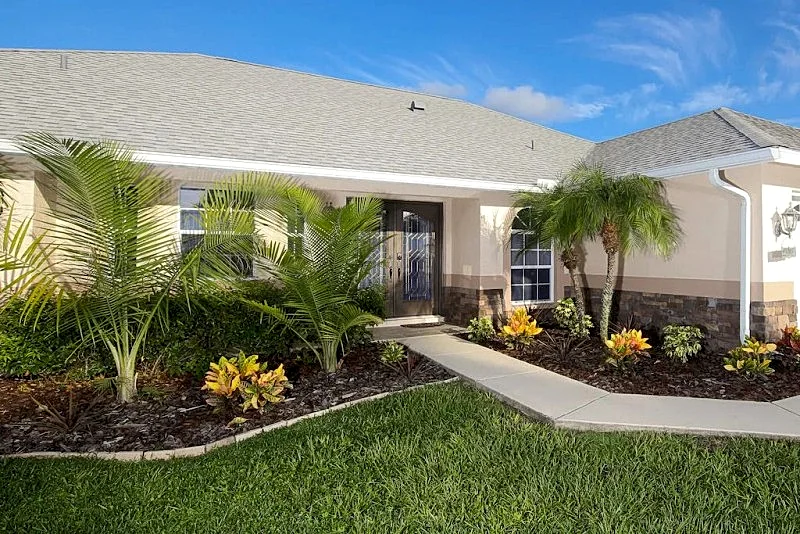 SUN, FUN AND RELAX IN THIS BEAUTIFUL POOL HOME