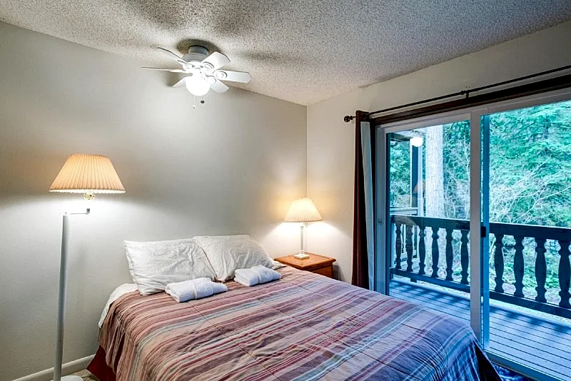 Snowline Lodge Condo #9 - Convenient - Inexpensive