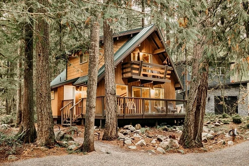 Glacier Springs Cabin #27 - EV Charger - Wi-Fi - Fireplace - Pets Okay