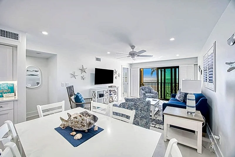 Gulf Front Condo on Sanibel Island, 25 Steps to the Beach