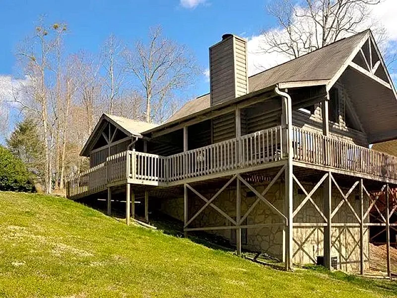 Cozy Bear – Country Pines Resort (2 BR)