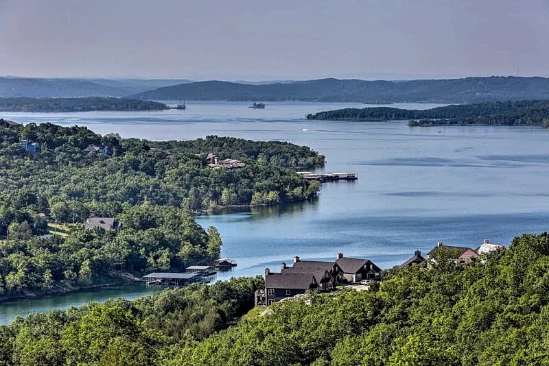 Summit - Grand Branson Cabin w/ Table Rock Lake View