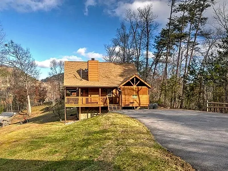 Misty Mornings Country Pines Resort (2 BR)